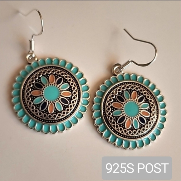 Boho Gypsy Sisters Jewelry - Boho Gypsy Sisters Turquoise and Black Earrings
